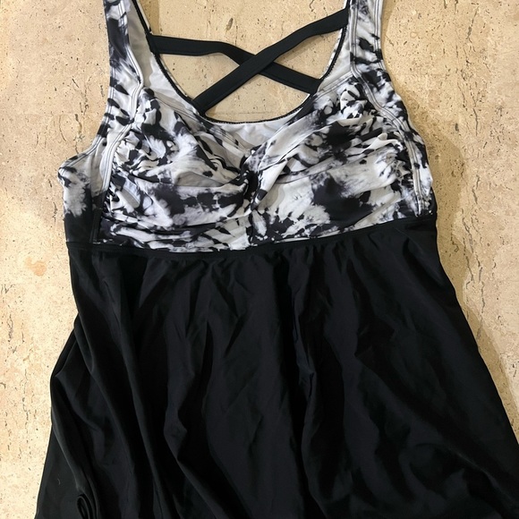 Angel Season Plus Size Tankini Swimsuits Top Swim-dress Criss Cross Size 20 - Picture 2 of 8